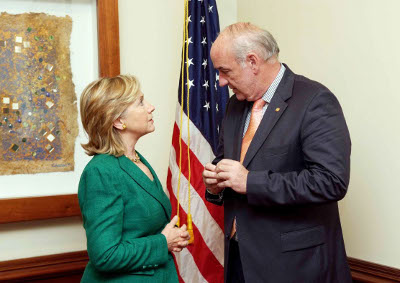 Canciller del Perú José A. García Belaúnde y su homóloga de EE.UU. Hillay Clinton, abordan asuntos de la relación bilateral