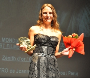 Peruana Joanna Lombardi premiada por su película Casa Dentro, mejor ópera prima de ficción. Foto Patrick Sheridan