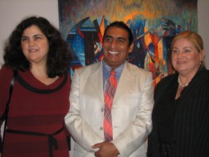 Máximo Laura y personal del Consulado del Perú en Montreal.  Foto: Patrick Sheridan