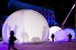 a Noche Blanca en la Plaza de los festivales. Foto Festival Lumières a Noche Blanca en la Plaza de los festivales. Foto Festival Lumières