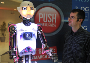 Impresionantes novedades como este robot se presentan en la CeBIT. Foto cortesía CeBIT