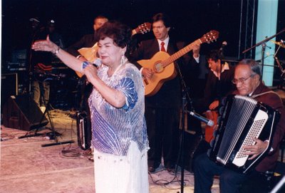 Carmencita Lara se retirará del canto