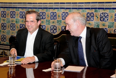 El Canciller del Perú José Antonio García Belaúnde, recibe a su homólogo del Ecuador Ricardo Patiño en Lima