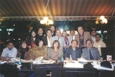 Sr. Pedro Ferreira García. Director del Grupo Pacífico, en compañía de los periodistas de diarios, revistas e internet en el Salón de Recepciones del "Solari" de Miraflores