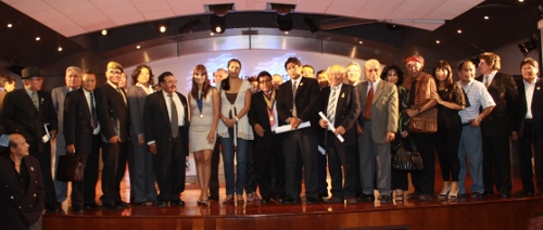 Parte de los asistentes al Acto Cultural en Homenaje a los Mártires de Uchuraccay, realizado en el imponente Auditorio "Angélica Gallegos" de la Universidad Tecnológica del Perú Parte de los asistentes al Acto Cultural en Homenaje a los Mártires de Uchuraccay, realizado en el imponente Auditorio "Angélica Gallegos" de la Universidad Tecnológica del Perú