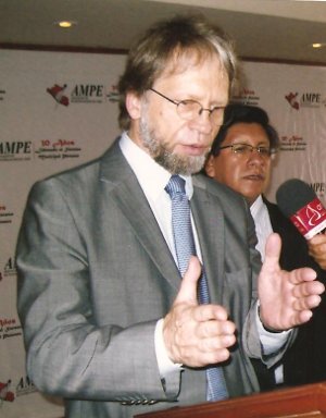 Antanas Mockus, Ex-Alcalde de Bogotá hace Declaraciones. Foto "Orbita Popular"