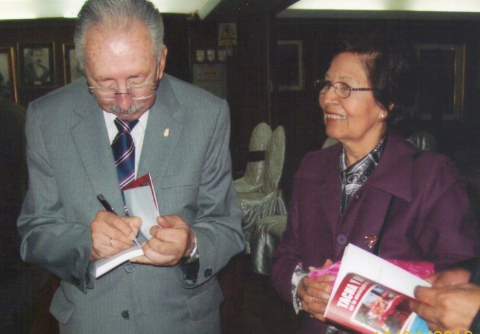 Dr. José Americo Olivares Esquivel, autor del libro "Tacna y Arica en la encrucijada de la historia"