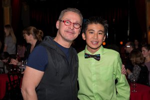 El compositor Alain Labonté con el joven pianista Mattew Yip alain labonte y mattew yip