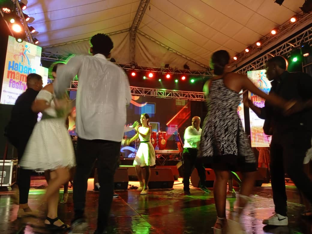 Rueda de casino en compétition lors des journées "Casineando en La Tropical". Photo Mambo Producciones Rueda de casino en compétition lors des journées "Casineando en La Tropical". Photo Mambo Producciones