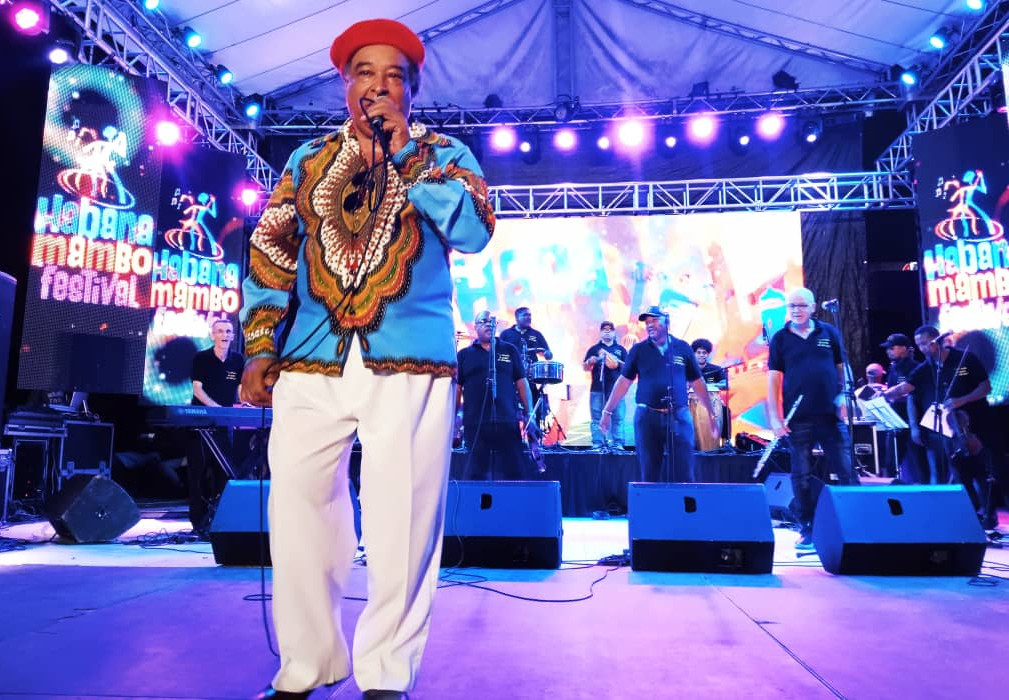 La legendaria Orquesta Aragón, deleitando al público bailador. Foto cortesía Mambo Producciones