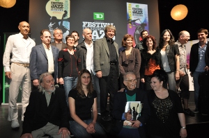 Grupo  de artistas del festival. Foto Patrick Sheridan