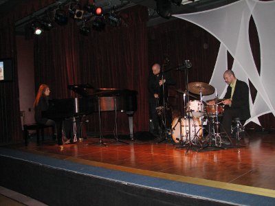 Julie Lamontage y su trio