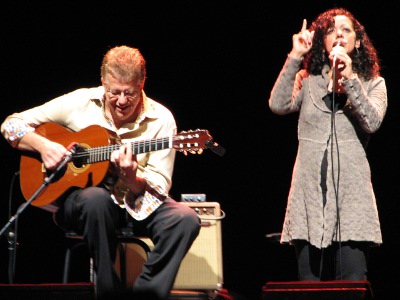 Luciana Souza y Romero Lubambo. Foto Patrick Sheridan