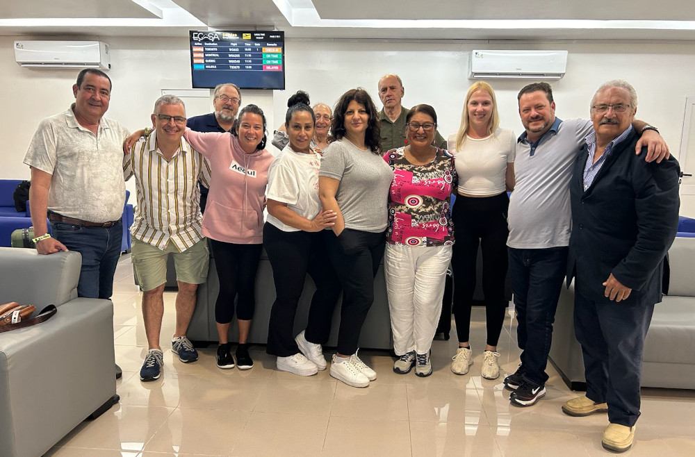 El Grupo de Periodistas Canadienses con el Director de OficinaTurismo Cuba en Toronto Lessner Gómez, representantes de Gaviota y Hoteles Kempinski - Foto: Orbita Popular