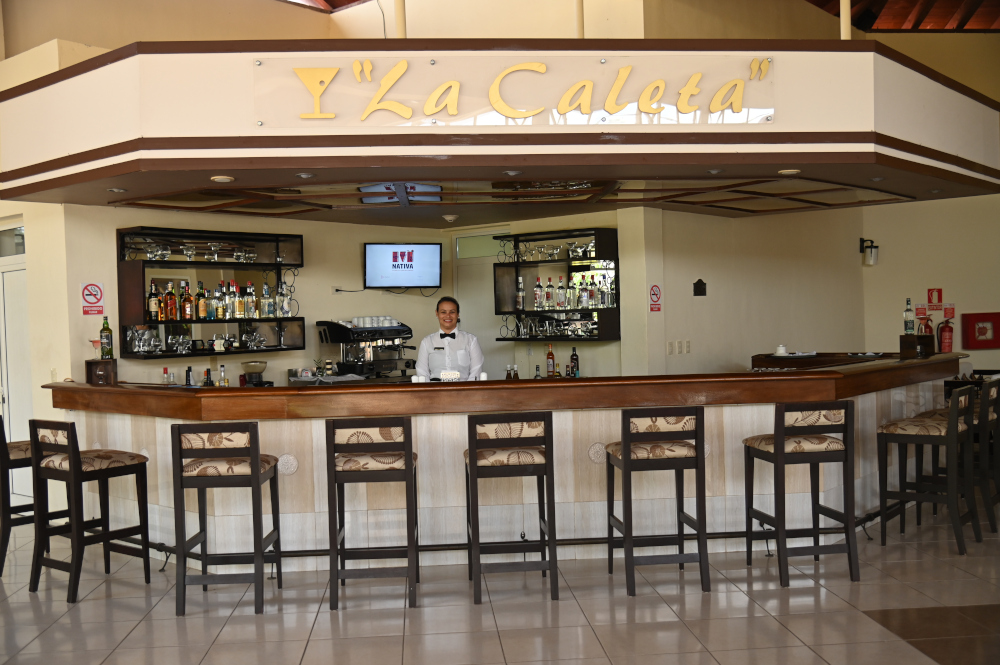 Come have a drink with us - Photo : Orbita Popular