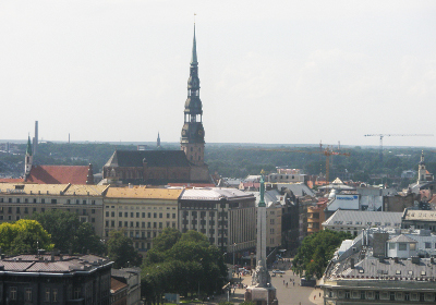 Iglesia de San Pedro (Peterbaznica) a la entrada del Centro Histórico. Foto Rodik Va