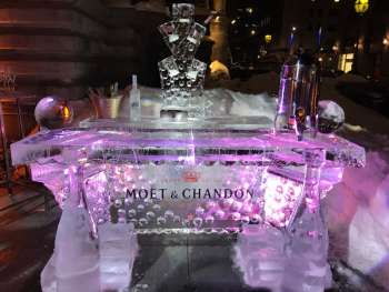 Espectacular Bar de Hielo Terraza del Bar George. Foto: Patrick Sheridan